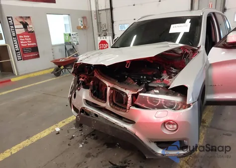 2015 BMW X3 xDrive28I z USA, uszkodzony, nr VIN 5UXWX9C53F0D60777